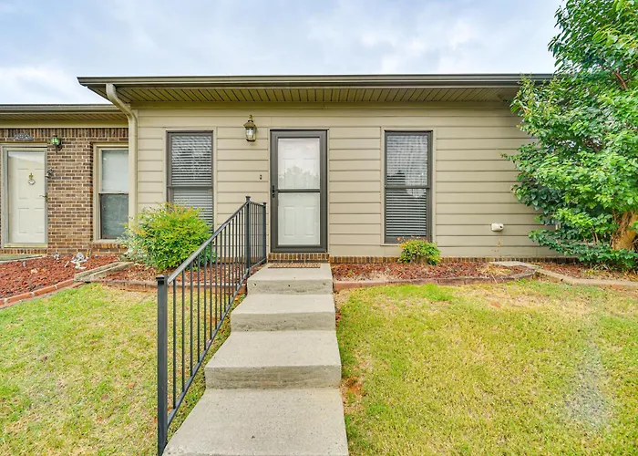 Huntsville Condo W/ Patio Near Redstone Arsenal!