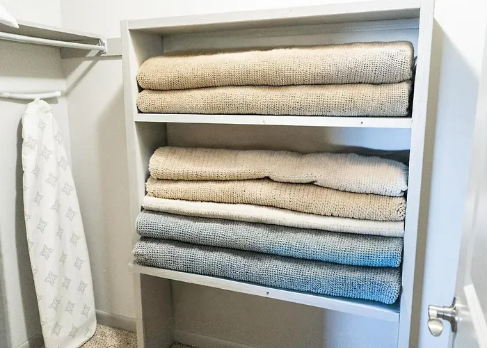 2Br 2Ba Huntsville City Center